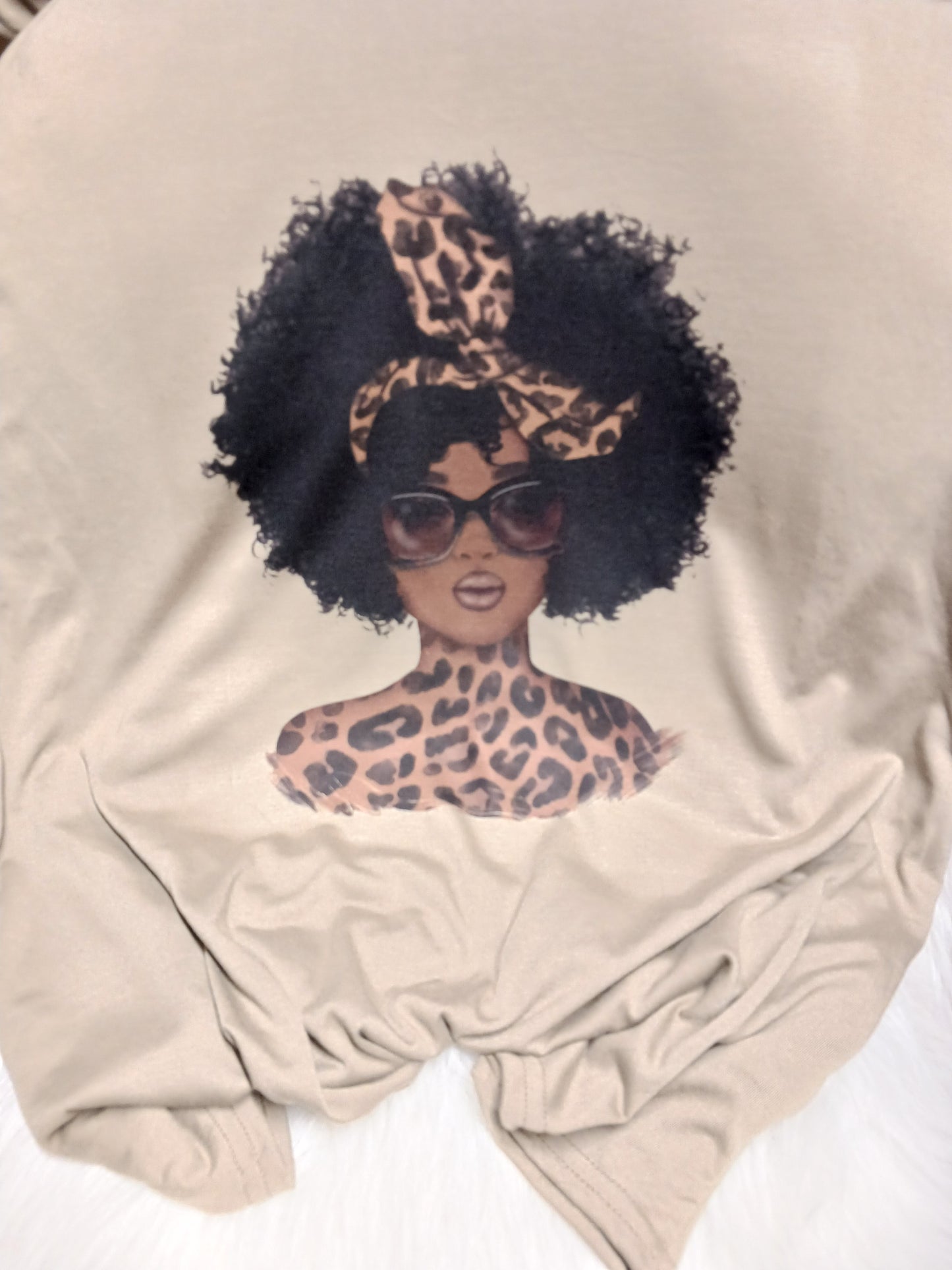 Leopard Afro Woman Tee shirt